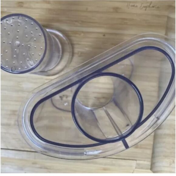 Hamilton Beach Food Processor Model 70580 FP20 Replacement Part Pusher & Sleeve - Picture 12 of 12